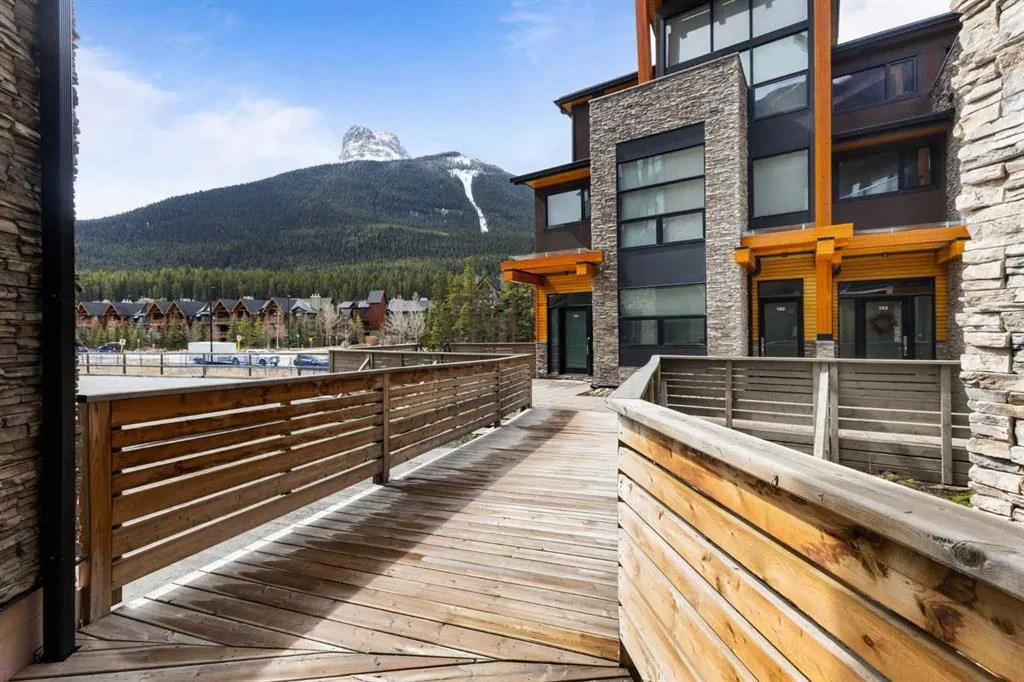 101A Stewart Creek Rise, #102