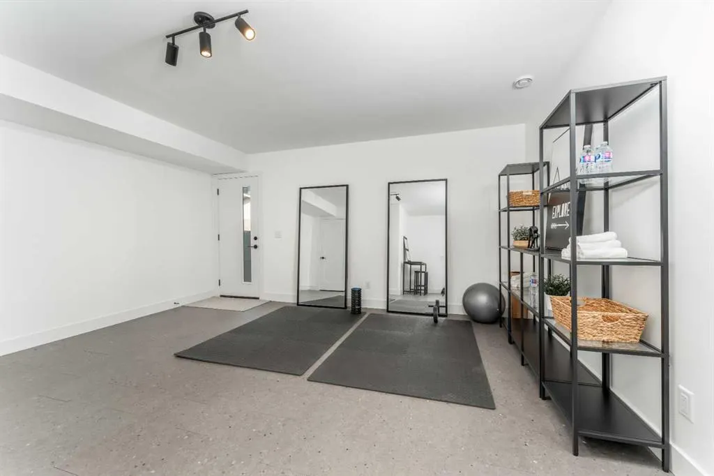 1413 Mountain Avenue, #103