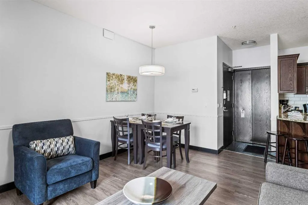 901 Mountain Street, #205 Rot. E+F