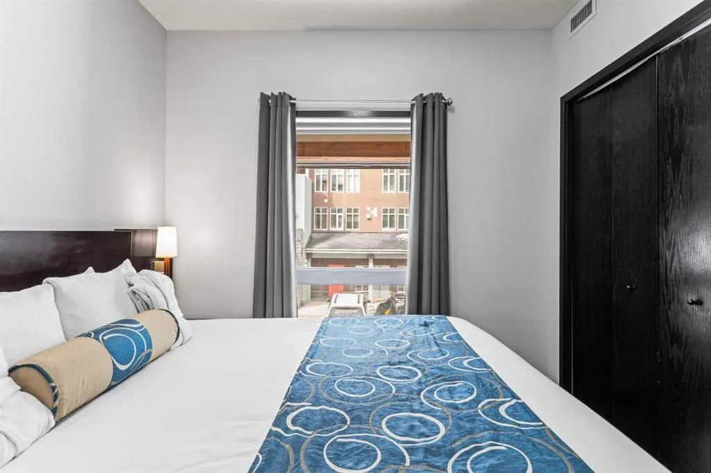 901 Mountain Street, #205 Rot. E+F