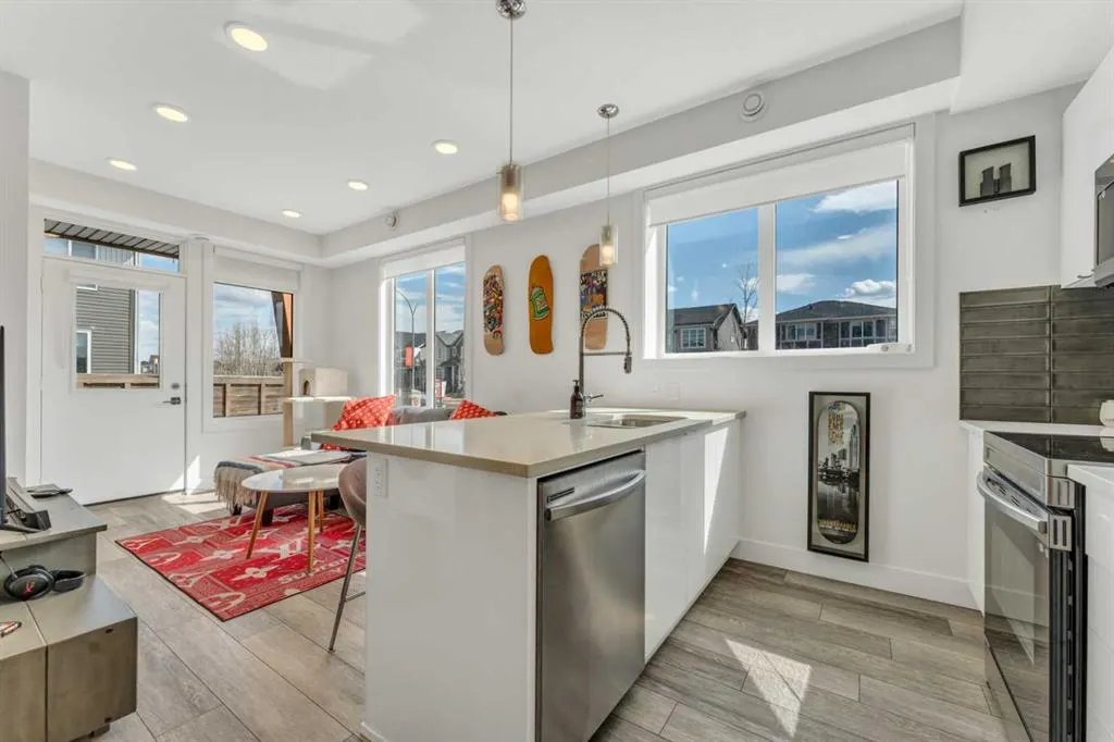 10060 46 Street NE, #512
