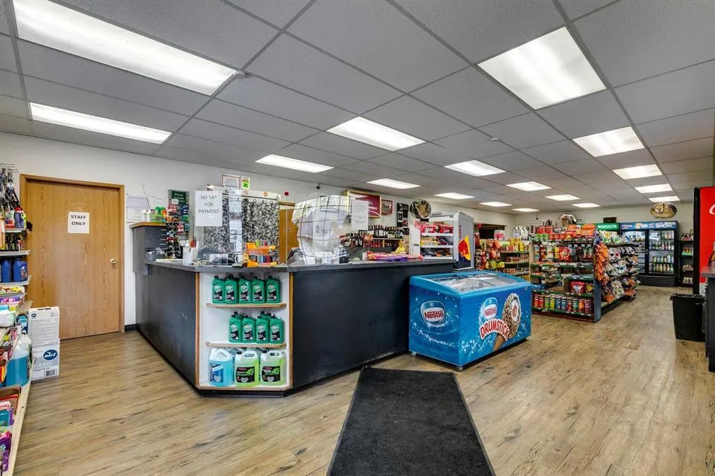 186007 Priddis Valley Road W