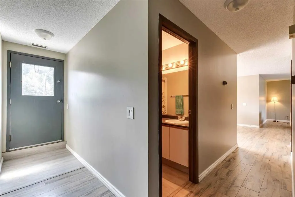 186007 Priddis Valley Road W