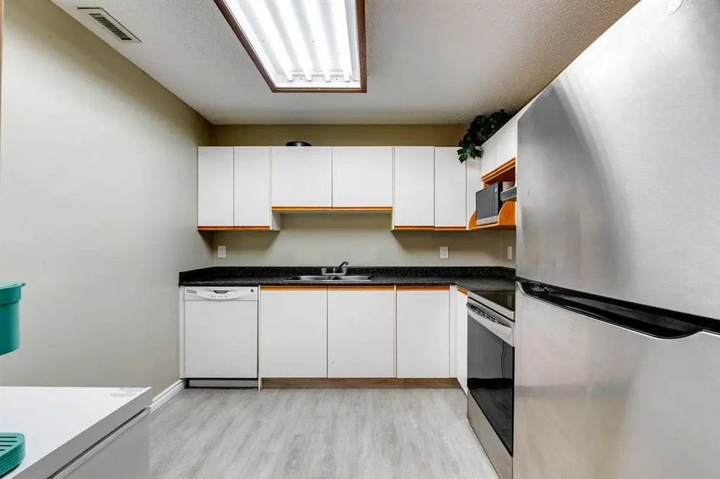 186007 Priddis Valley Road W