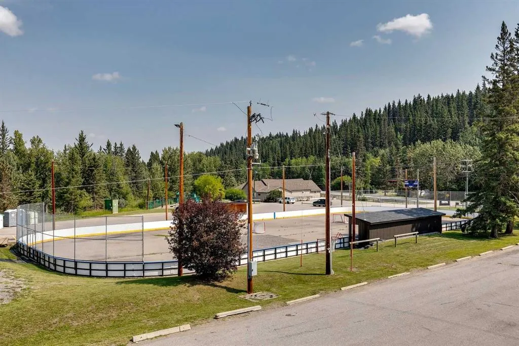 186007 Priddis Valley Road W