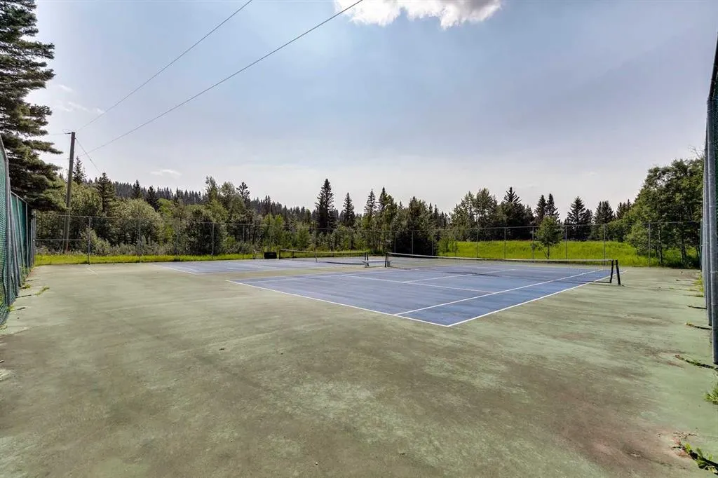186007 Priddis Valley Road W