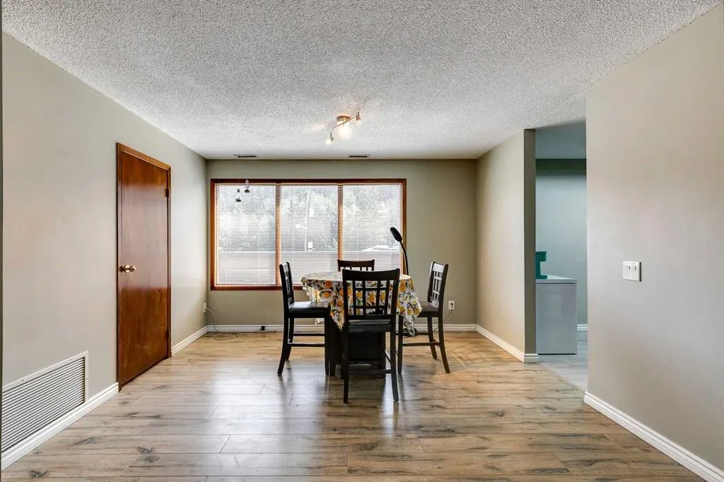 186007 Priddis Valley Road W