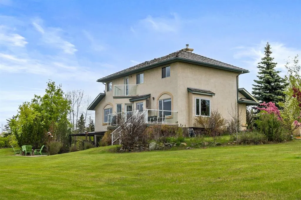 243121 16 Street E, #200