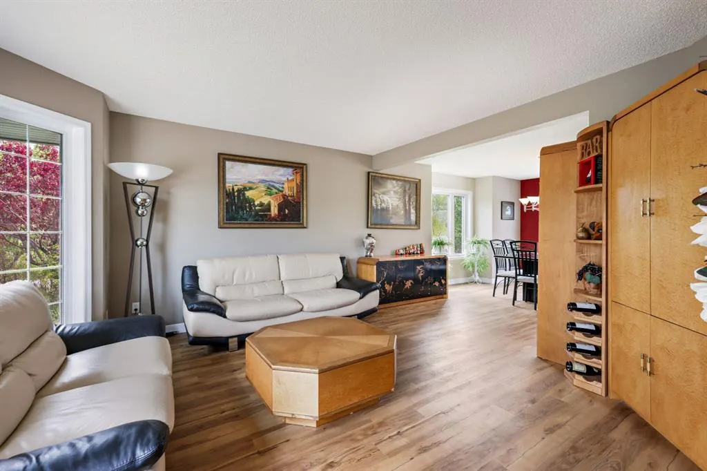 243121 16 Street E, #200