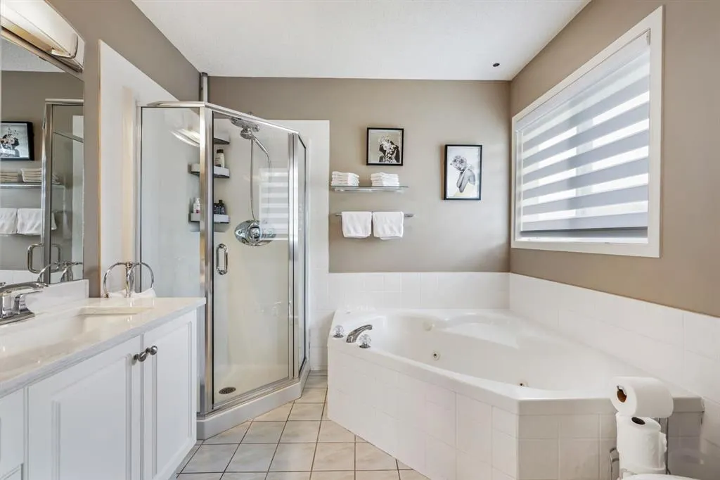 243121 16 Street E, #200