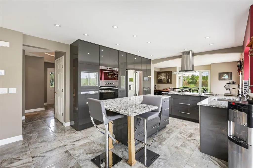 243121 16 Street E, #200