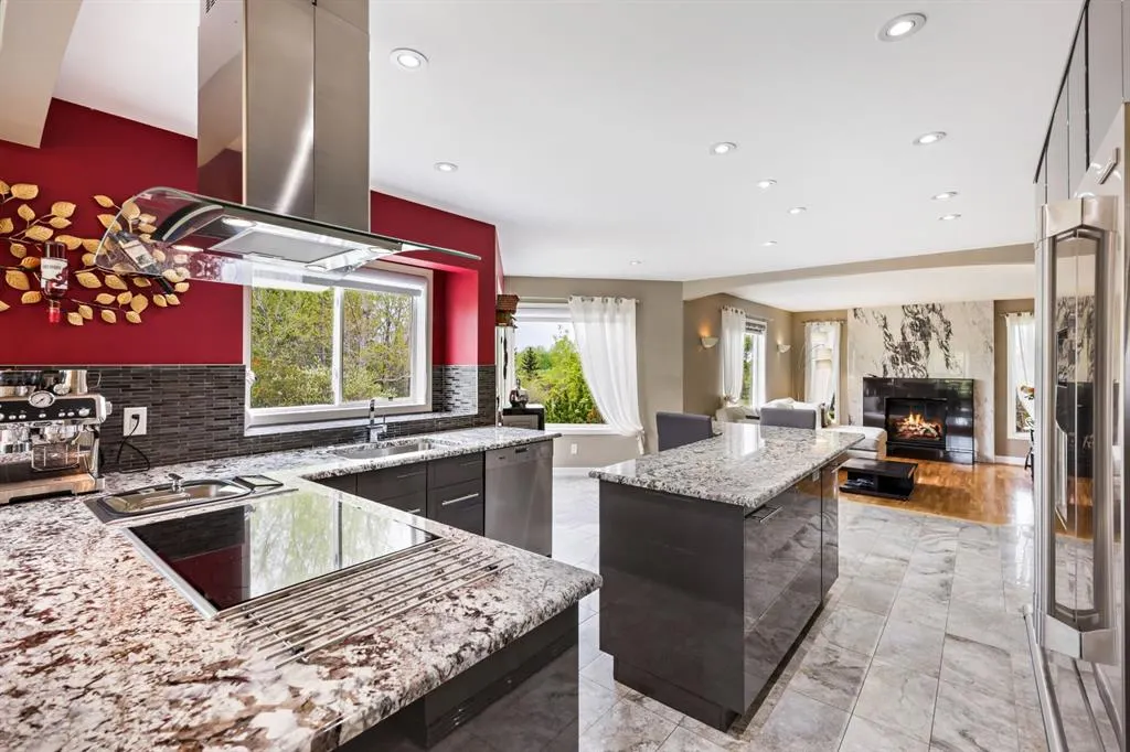 243121 16 Street E, #200