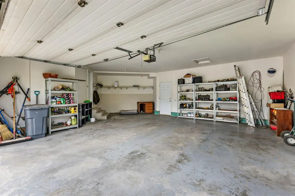 243121 16 Street E, #200