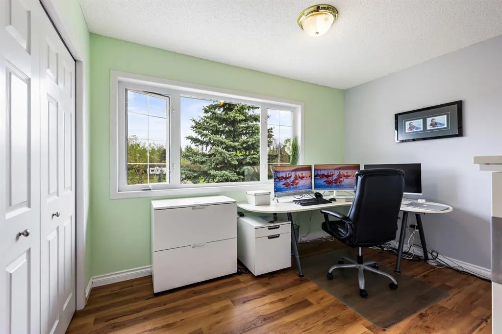 243121 16 Street E, #200