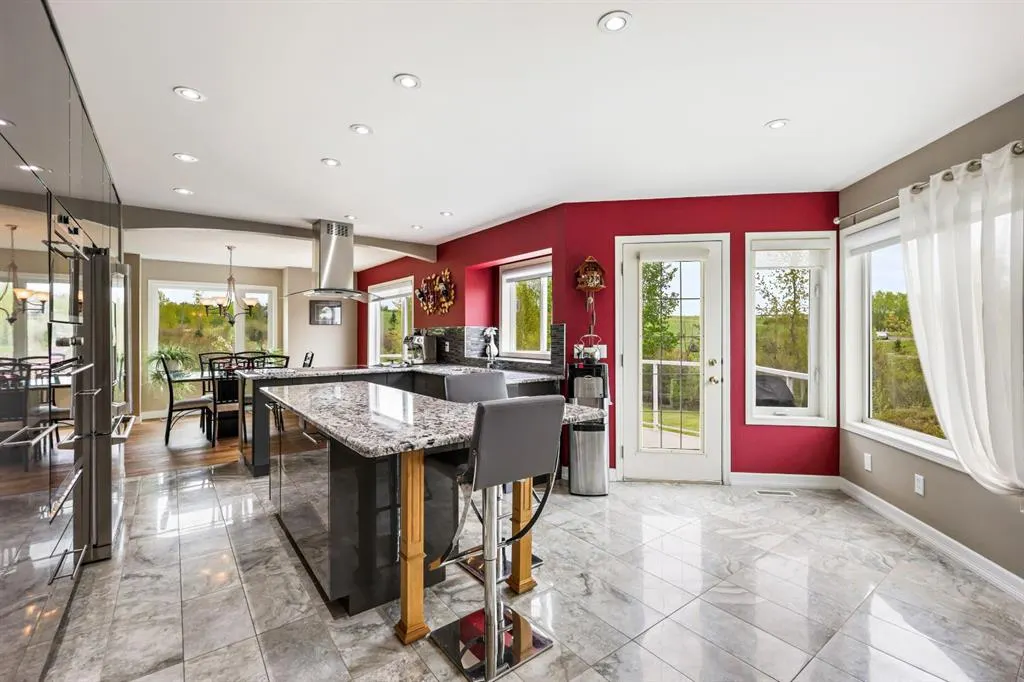 243121 16 Street E, #200