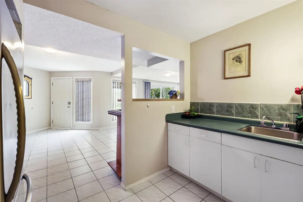 243121 16 Street E, #200