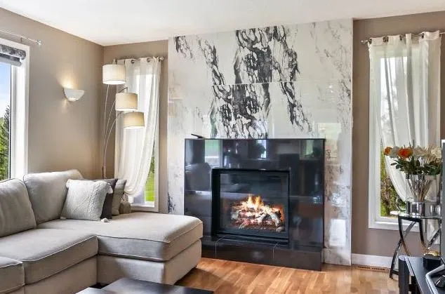 243121 16 Street E, #200