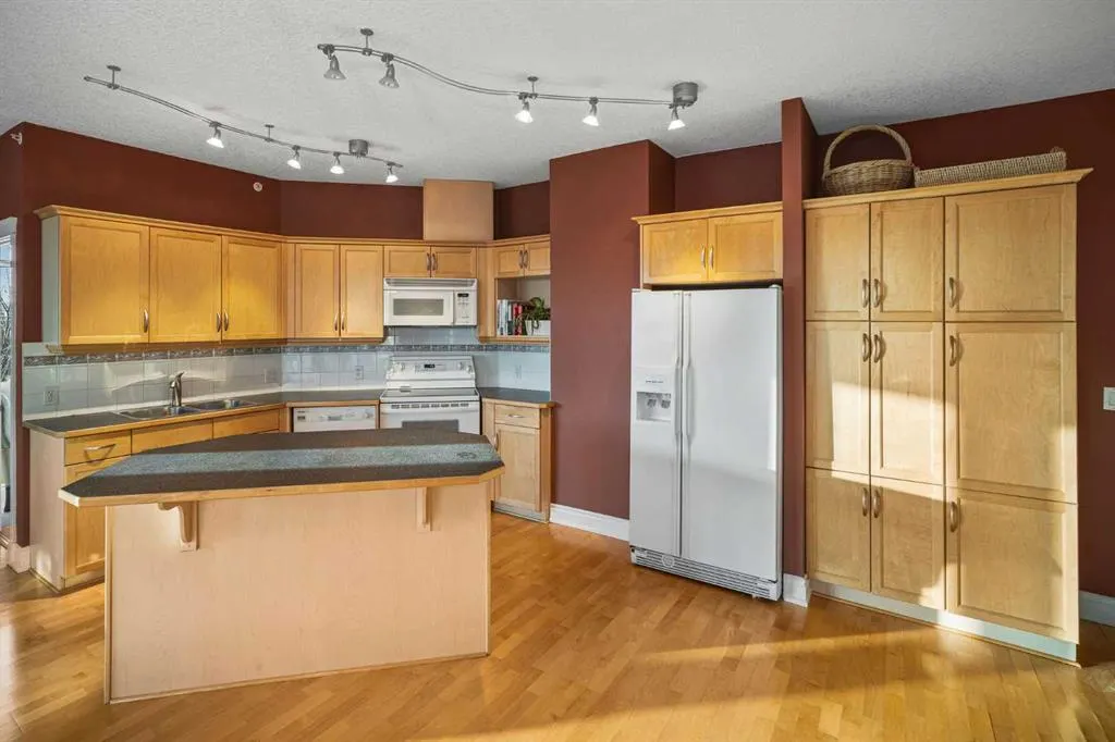4 14 Street NW, #401