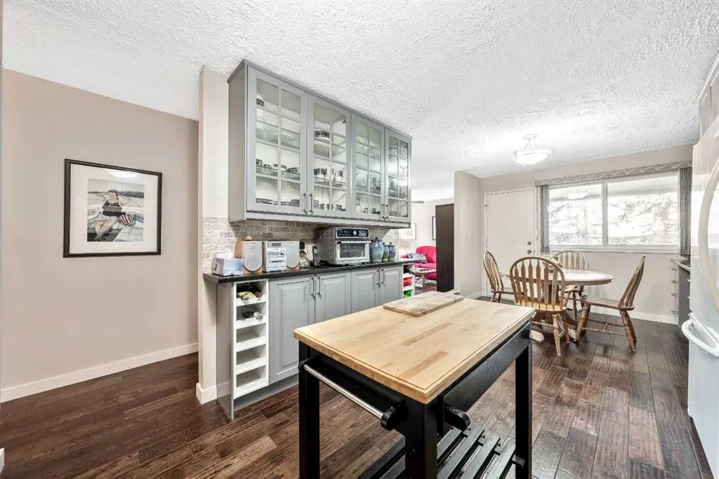 310 Brookmere Road SW, #10