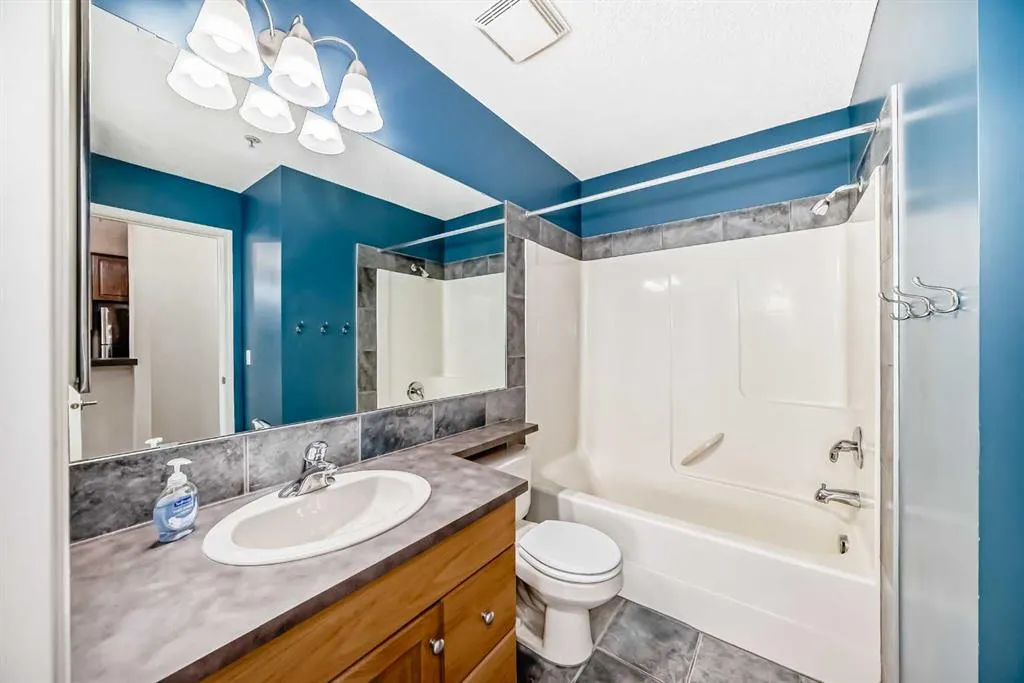 25 Prestwick Drive SE, #208