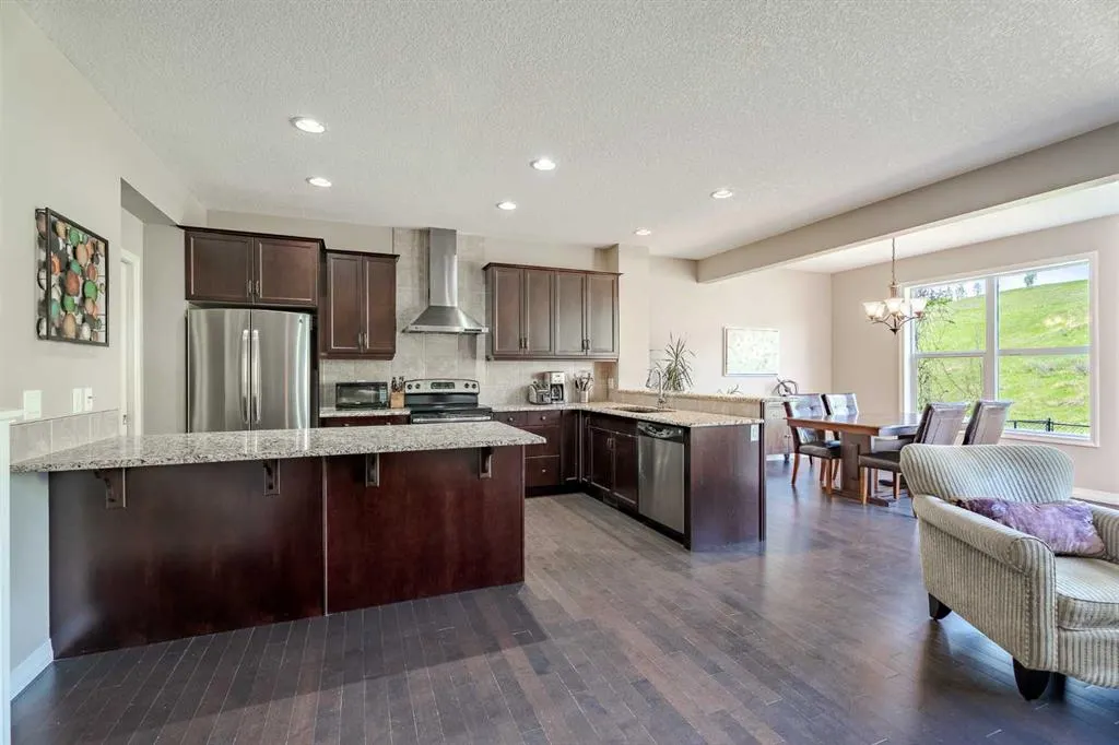 290 Chaparral Valley Terrace SE