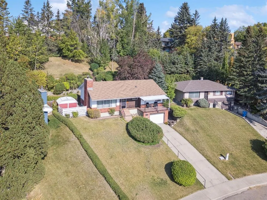 14 Hawthorne Crescent NW