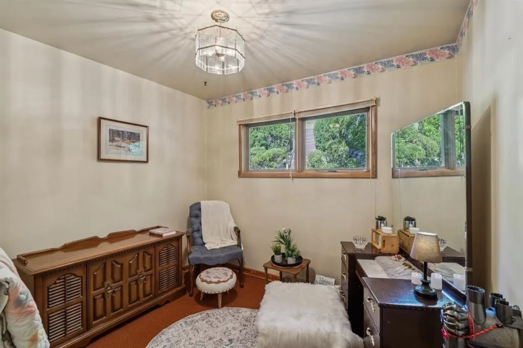 14 Hawthorne Crescent NW