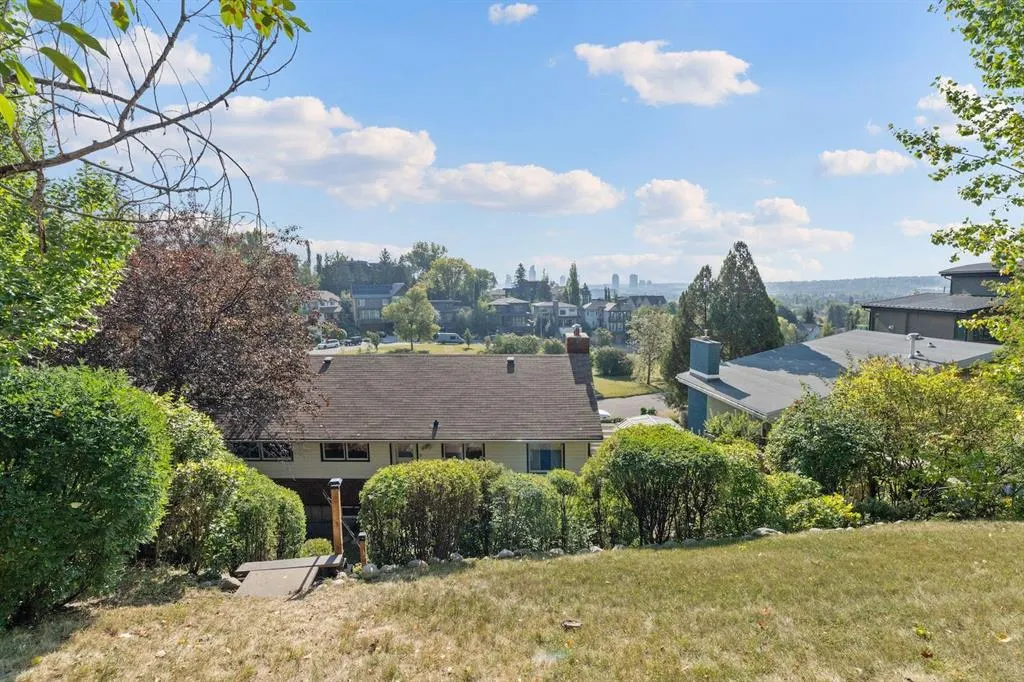 14 Hawthorne Crescent NW