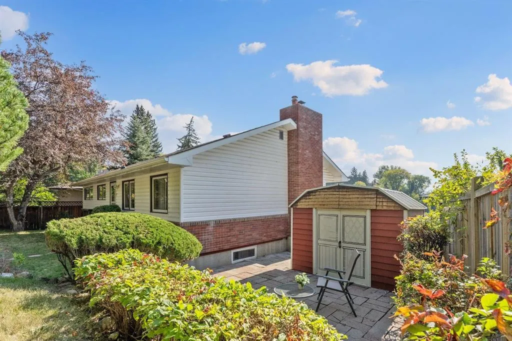14 Hawthorne Crescent NW