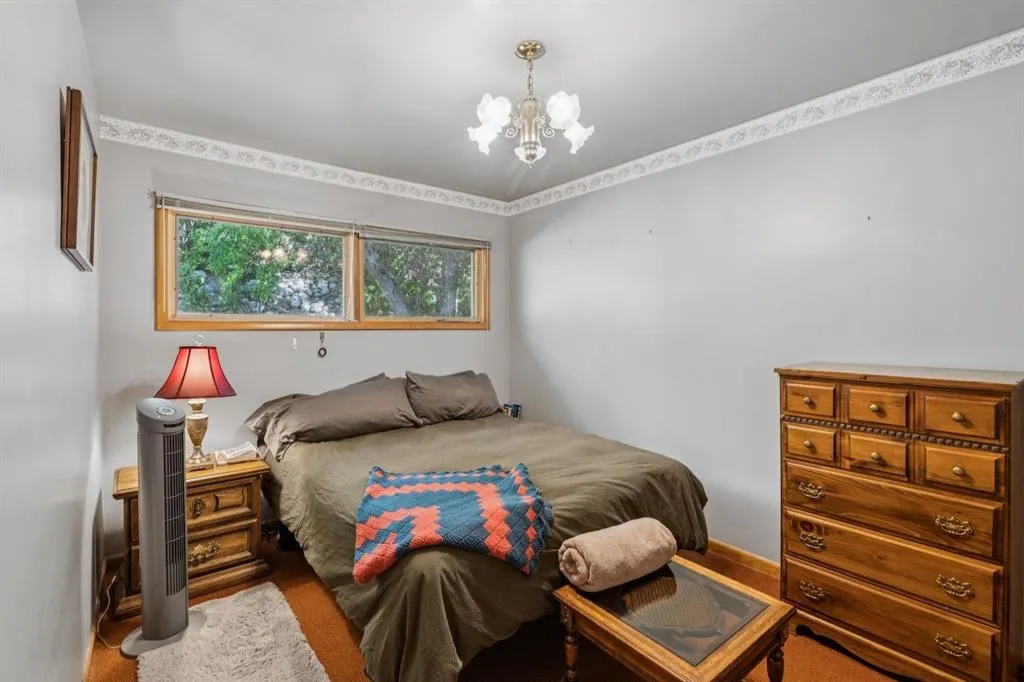 14 Hawthorne Crescent NW
