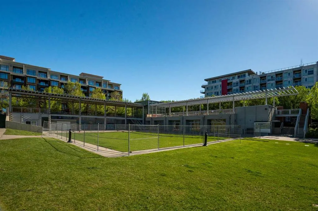 910 Centre Avenue NE, #633