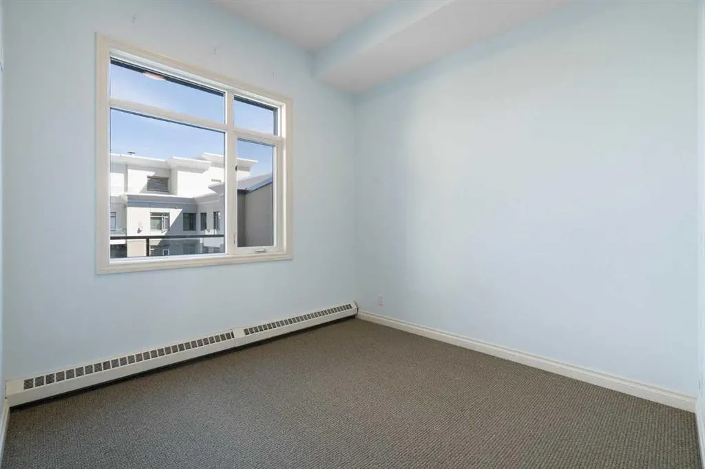 910 Centre Avenue NE, #633