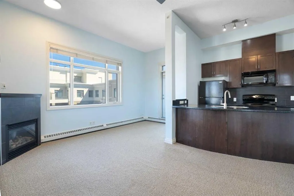 910 Centre Avenue NE, #633