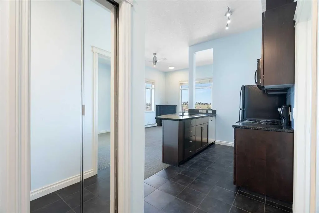 910 Centre Avenue NE, #633