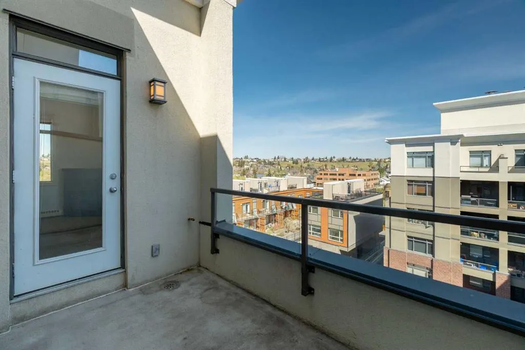 910 Centre Avenue NE, #633