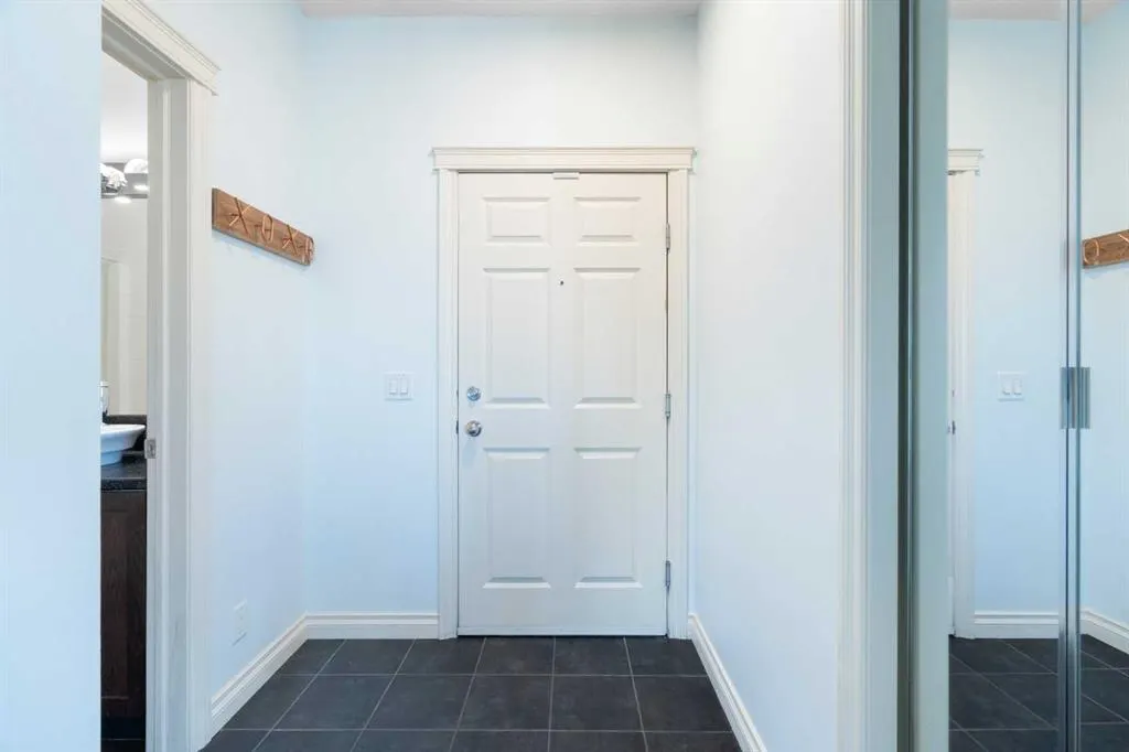 910 Centre Avenue NE, #633