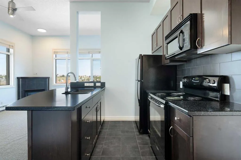 910 Centre Avenue NE, #633