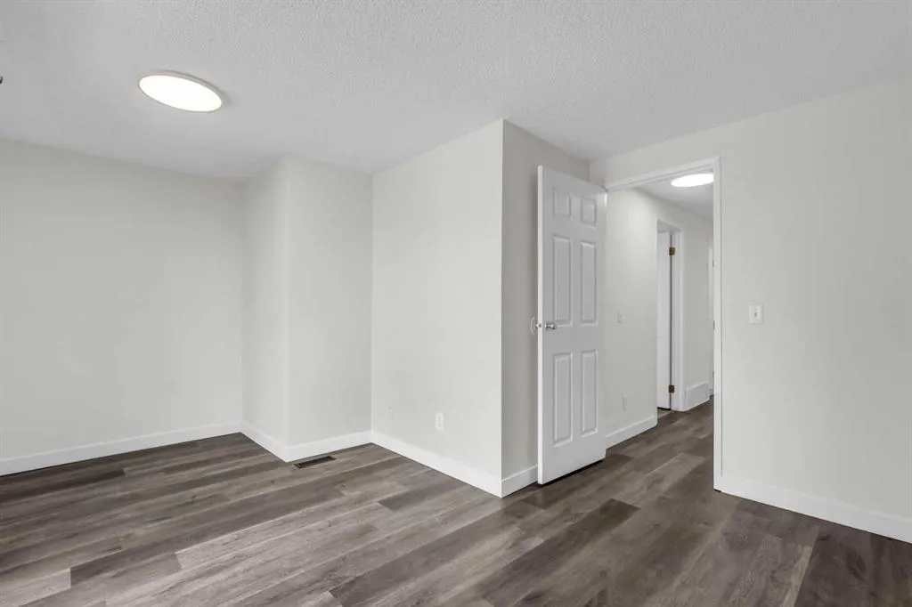 100 McKinley Road SE