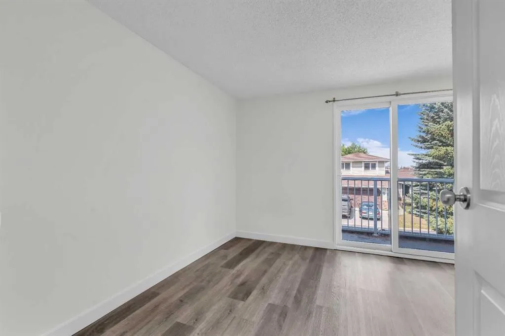 100 McKinley Road SE