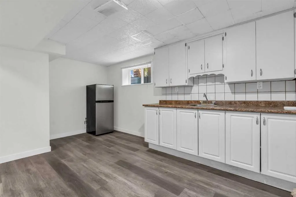 100 McKinley Road SE