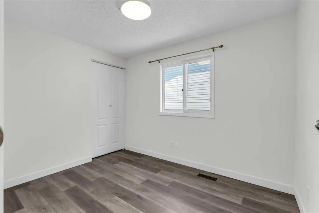 100 McKinley Road SE