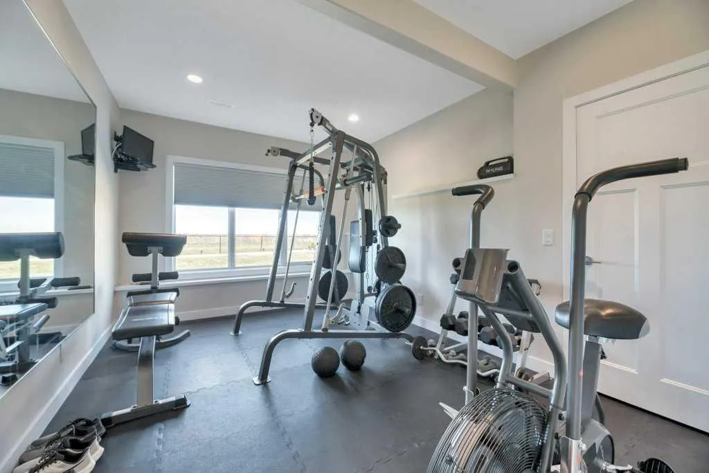 1069 Hillcrest Manor Estates
