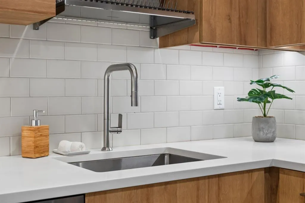 1505 8 Avenue NW, #418