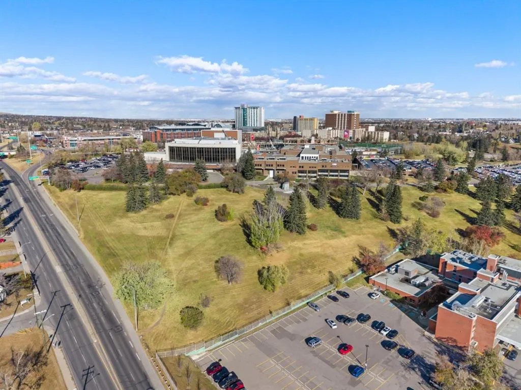 1505 8 Avenue NW, #418