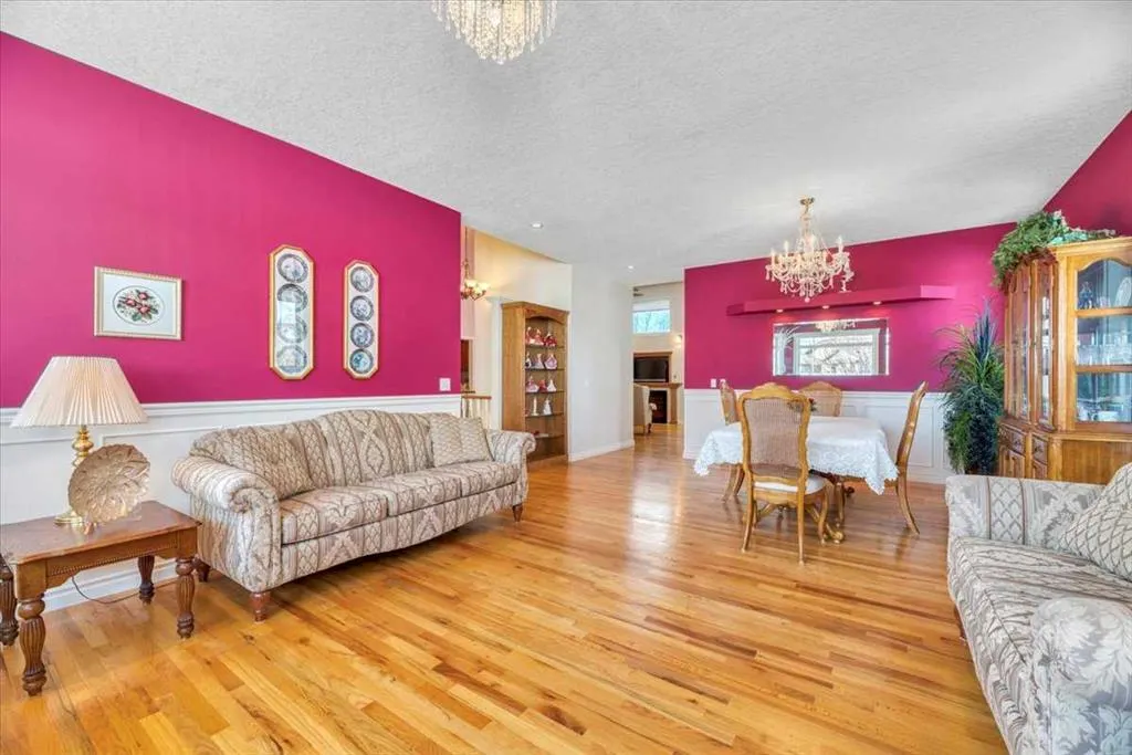 6 Wheeler Place E