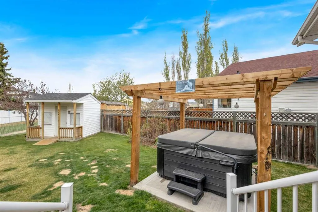 10 Willow Springs Crescent