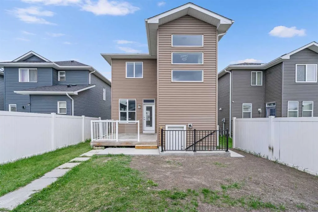 53 Redstone Avenue NE