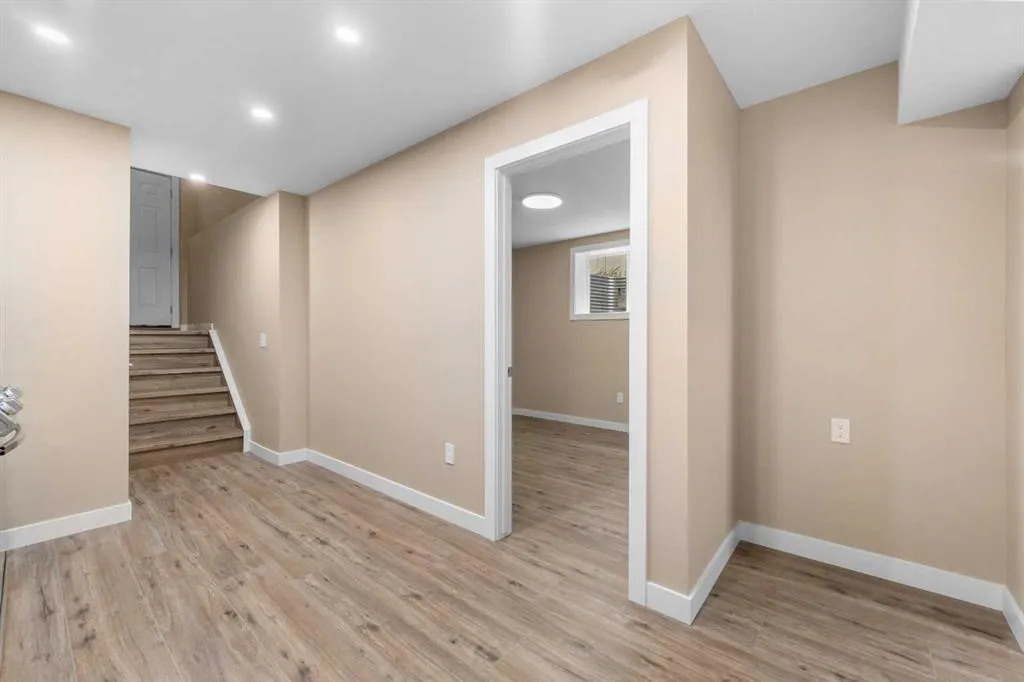 53 Redstone Avenue NE