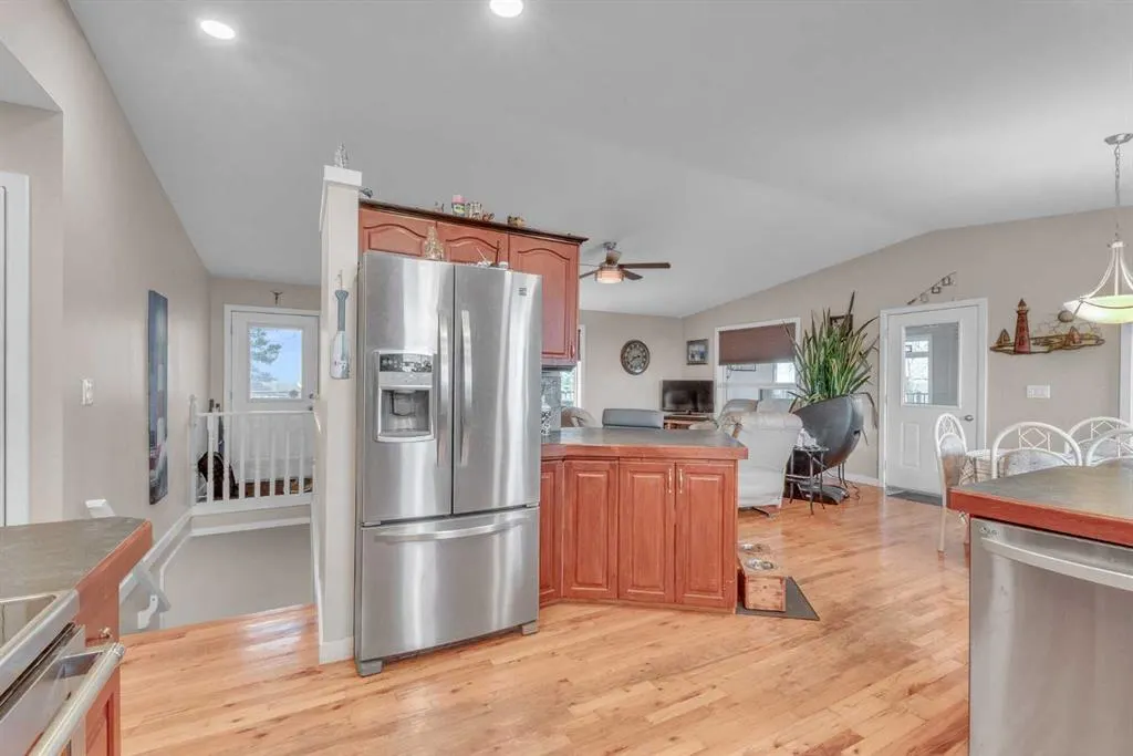 270046 Township Road 284