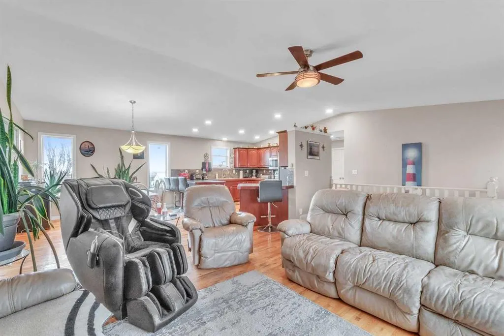 270046 Township Road 284